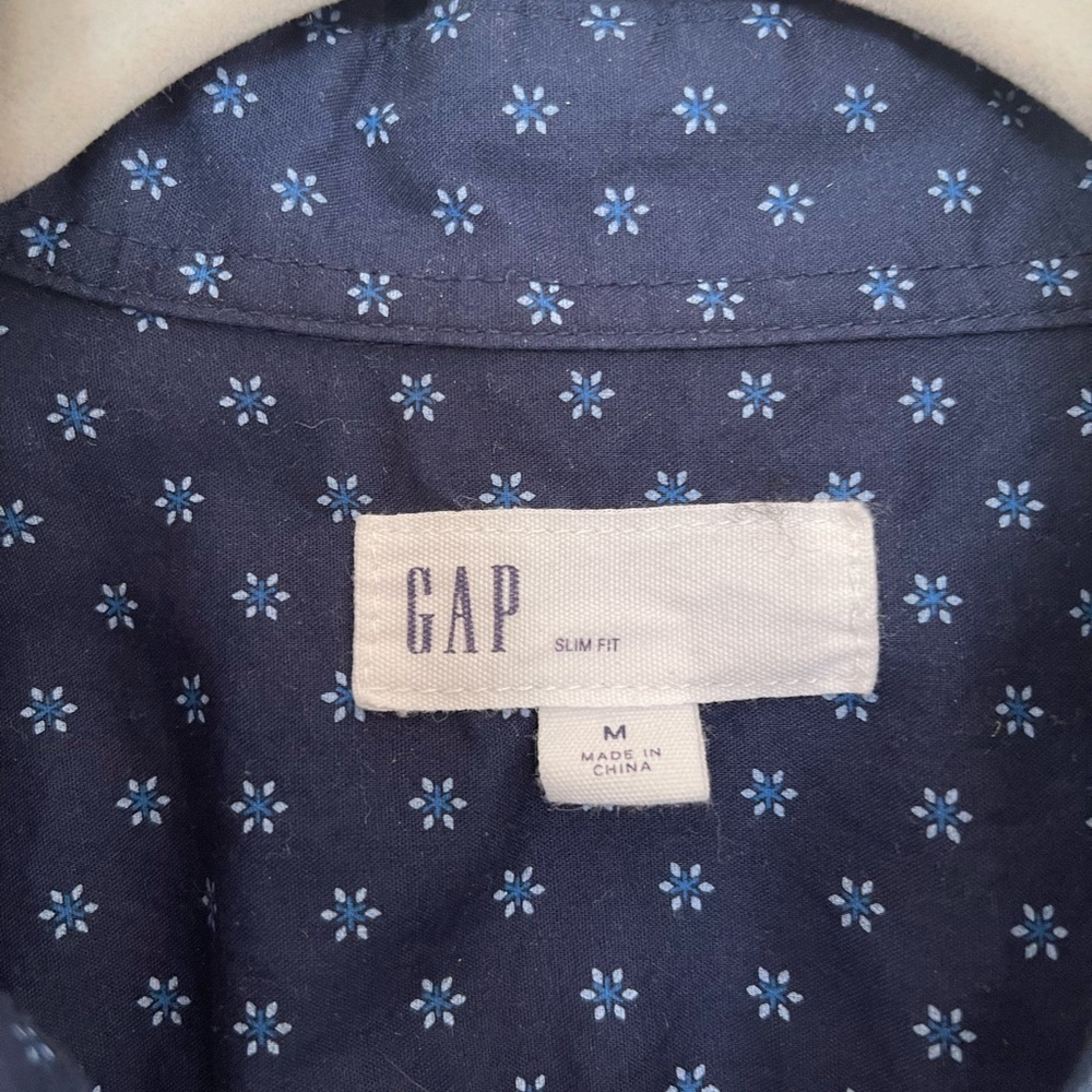 Men's Gap Navy Blue Patterned Button Down Shirt - image 3